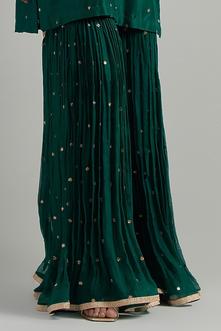 Green Chanderi Hand Embroidered Kurta Set by Ikshita Choudhary at Pernia's Pop Up Shop