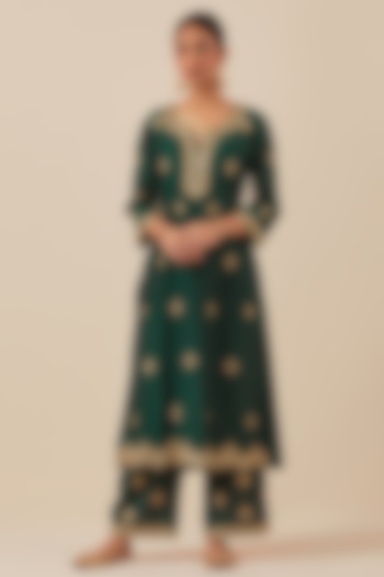 Green Chanderi Silk Hand Embroidered Kurta by Ikshita Choudhary at Pernia's Pop Up Shop