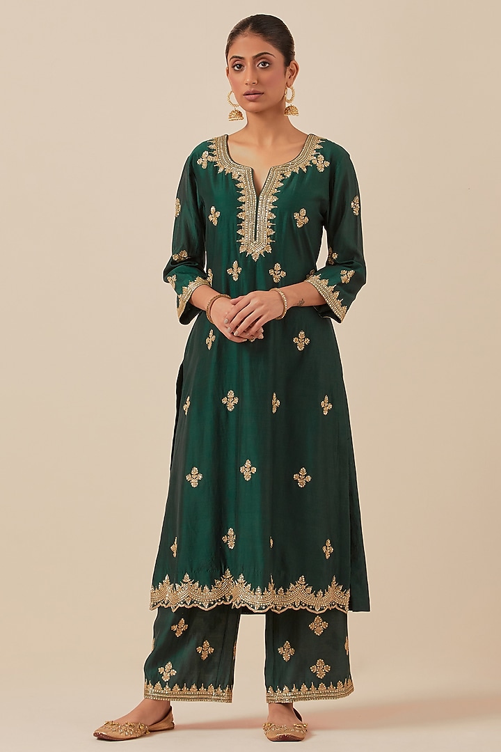 Green Chanderi Silk Hand Embroidered Kurta by Ikshita Choudhary at Pernia's Pop Up Shop