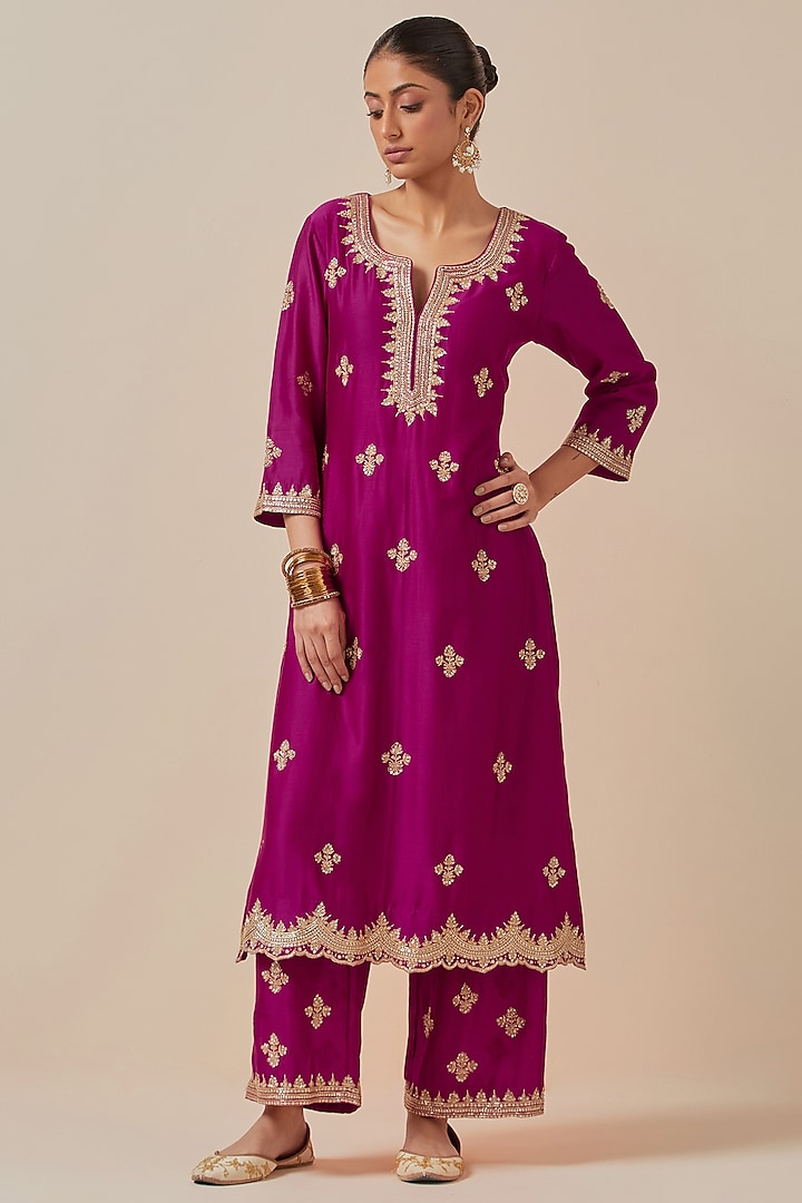 Magenta Chanderi Silk Hand Embroidered Kurta Set by Ikshita Choudhary