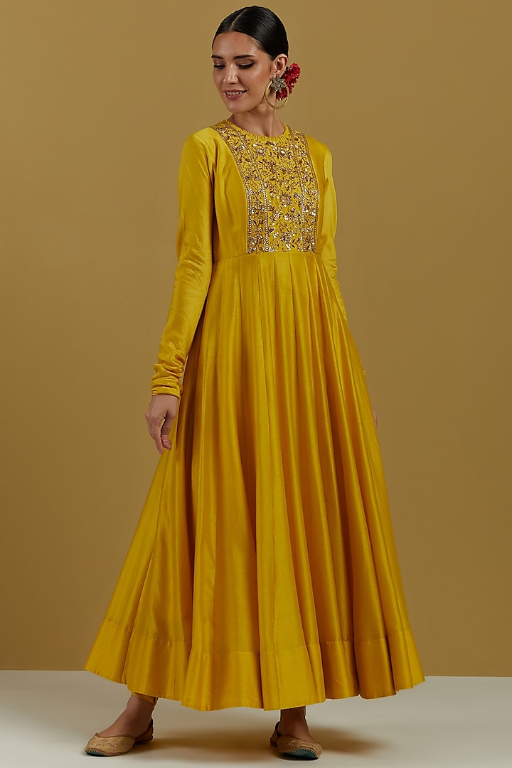 Yellow Embroidered Party Wear Anarkali Set by Ikshita Choudhary at Pernia's Pop Up Shop