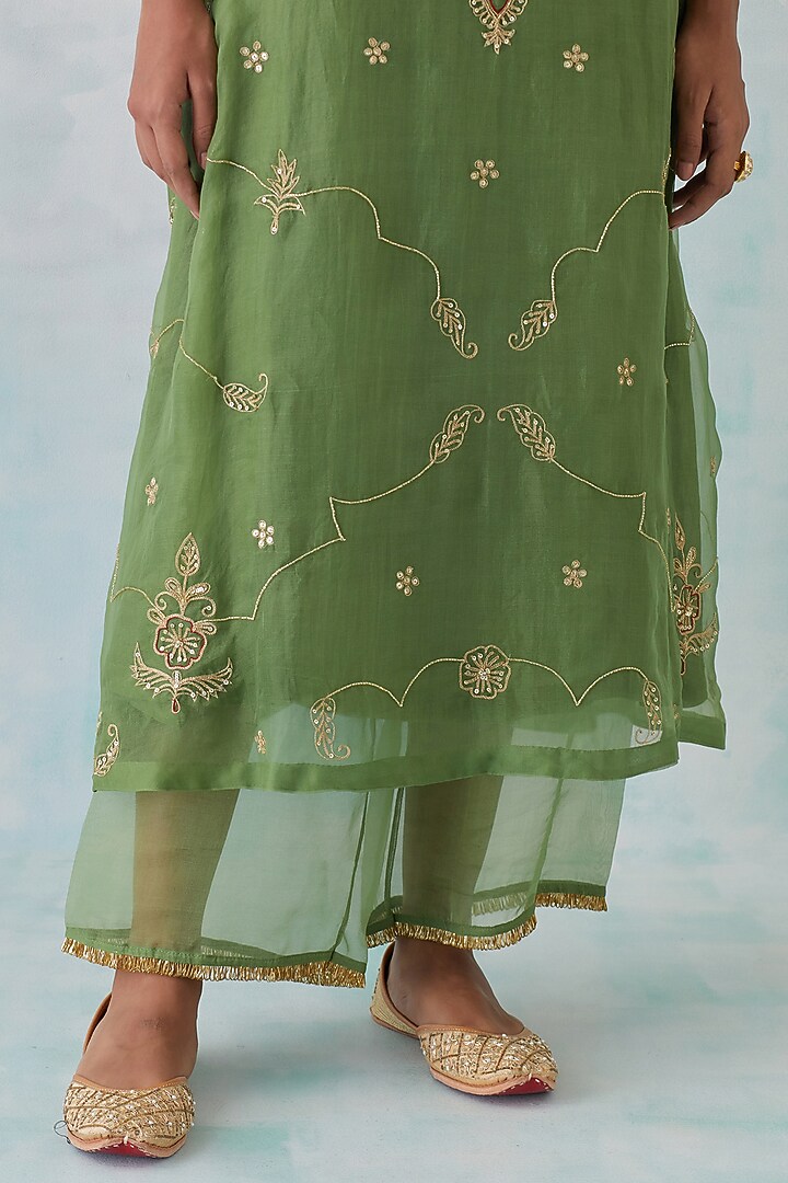 Green Tissue Organza Embroidered Kurta Set by Ikshita Choudhary at Pernia's Pop Up Shop