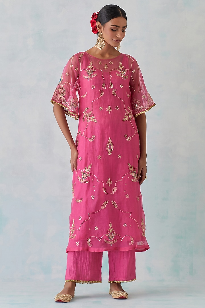 Pink Tissue Organza Embroidered Kurta by Ikshita Choudhary at Pernia's Pop Up Shop