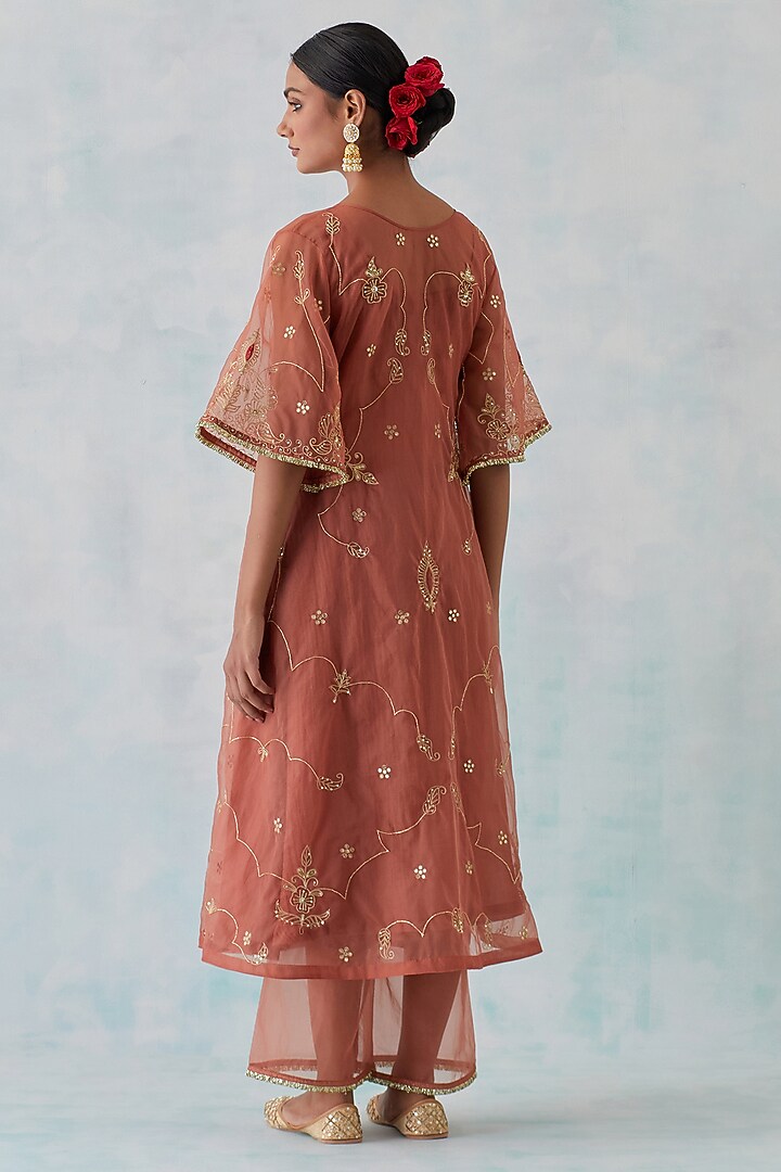 Peach Tissue Organza Embroidered Kurta Set by Ikshita Choudhary at Pernia's Pop Up Shop