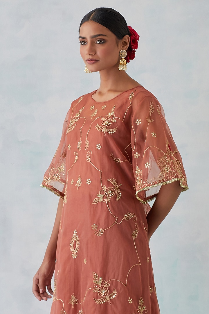 Peach Tissue Organza Embroidered Kurta Set by Ikshita Choudhary at Pernia's Pop Up Shop