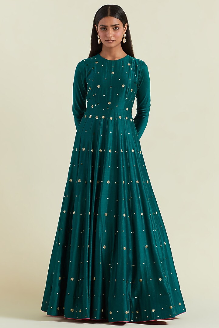 Green Chanderi Hand Embroidered Wedding Anarkali Set by Ikshita Choudhary at Pernia's Pop Up Shop