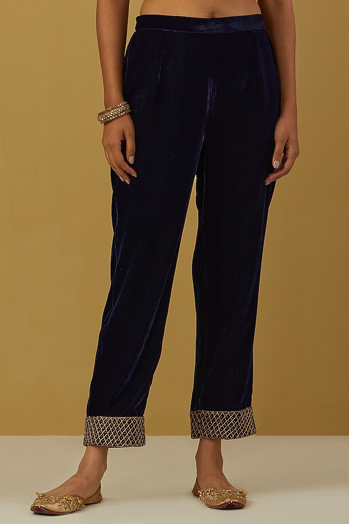 Blue Silk Velvet Kurta Set by Ikshita Choudhary at Pernia's Pop Up Shop