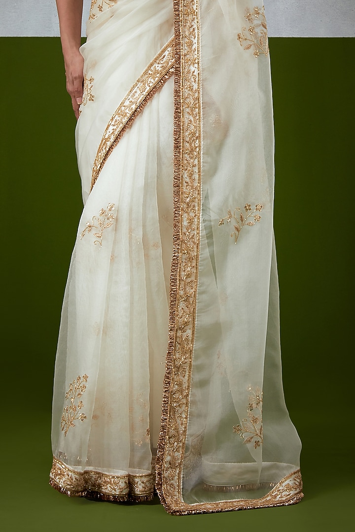 White Organza Hand Embroidered Wedding Saree Set by Ikshita Choudhary at Pernia's Pop Up Shop