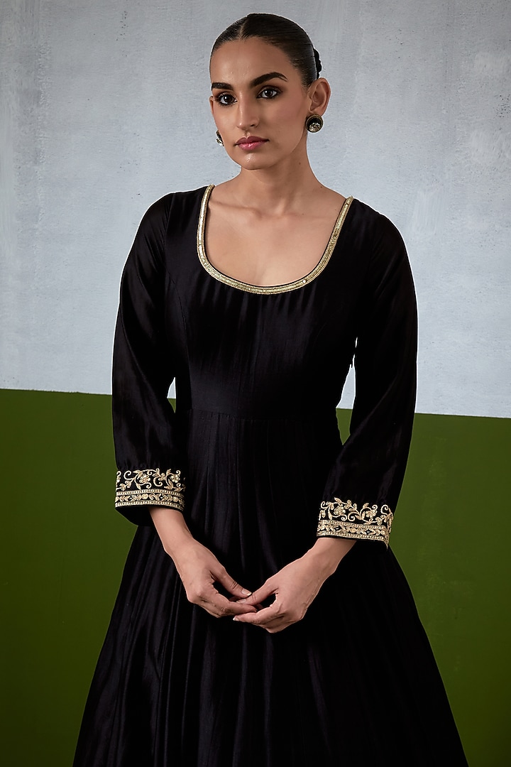 Black Chanderi Hand Embroidered Bridal Anarkali Set by Ikshita Choudhary at Pernia's Pop Up Shop