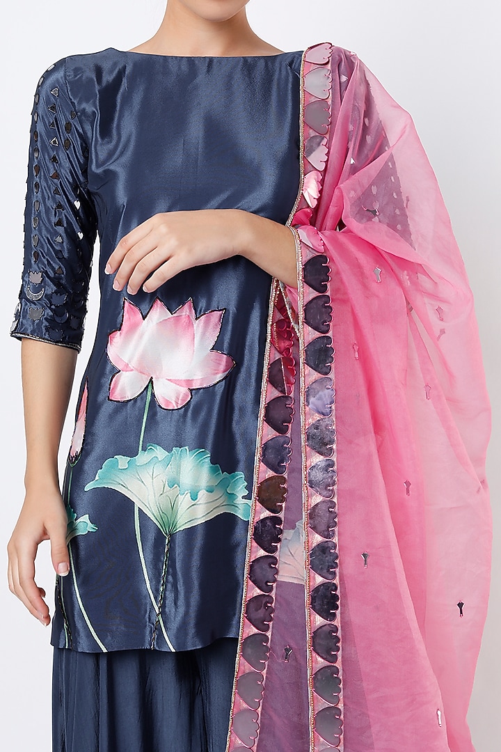 Blue Printed Kurta Set by Izzumi Mehta at Pernia's Pop Up Shop