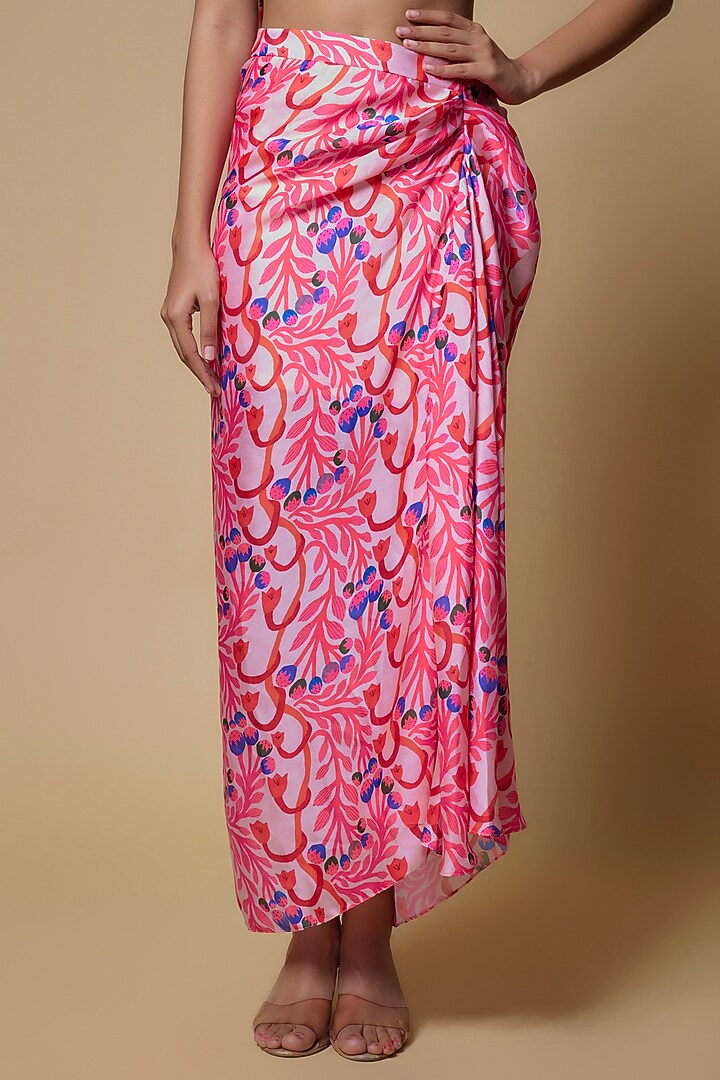 Pink Organza Floral leaf Printed Cape Set by Izzumi Mehta at Pernia's Pop Up Shop