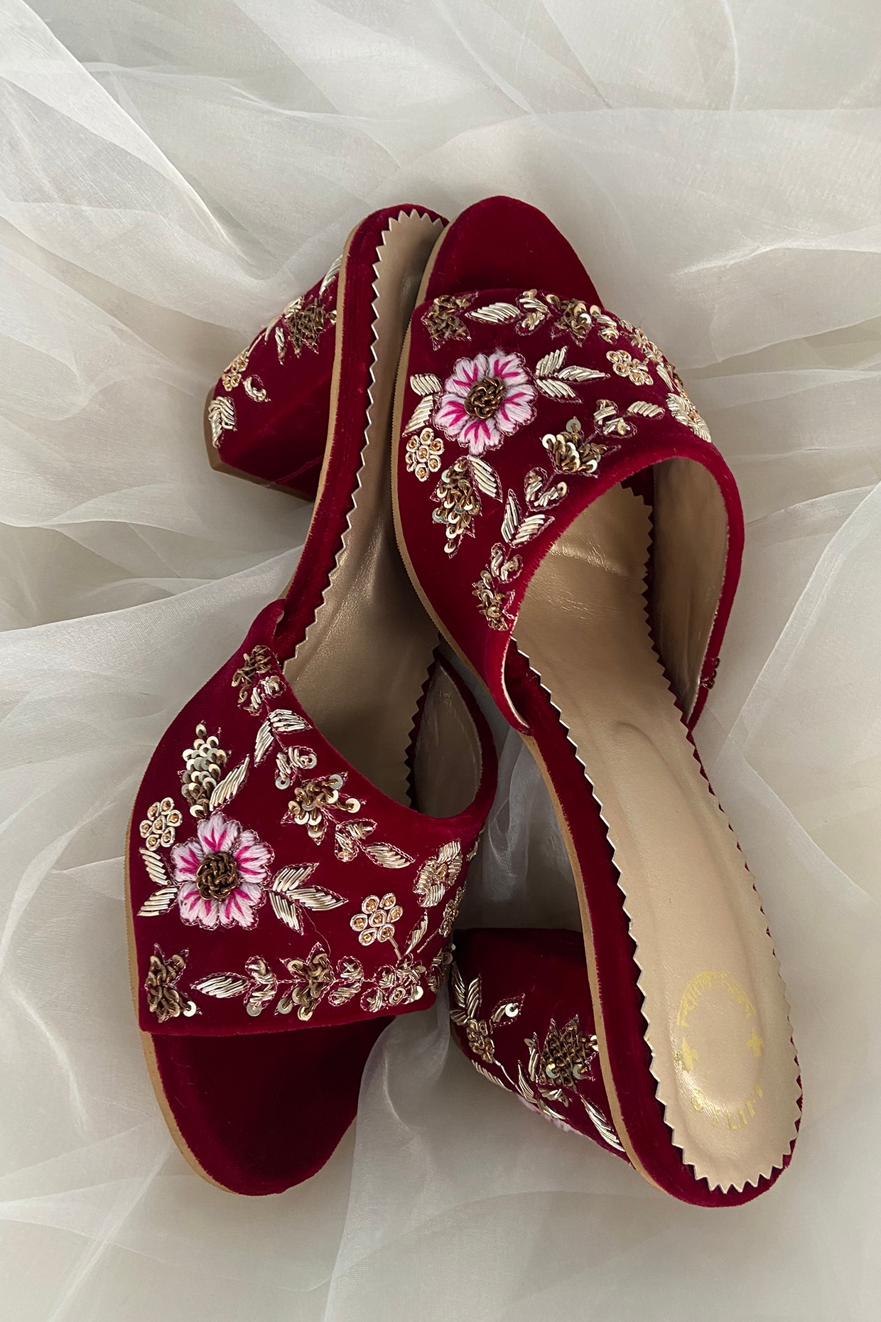 Maroon Hand Embroidered Heels by Rajasthani Stuff at Pernia s Pop Up Shop 2024