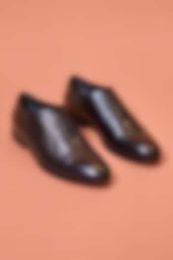 Black Textured Milled Leather Shoes by Dmodot at Pernia's Pop Up Shop
