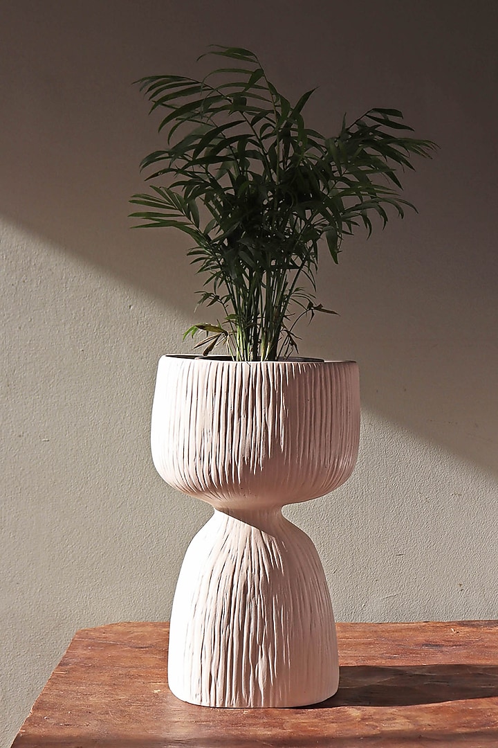 White Fiberglass Planter by Muun Home at Pernia's Pop Up Shop