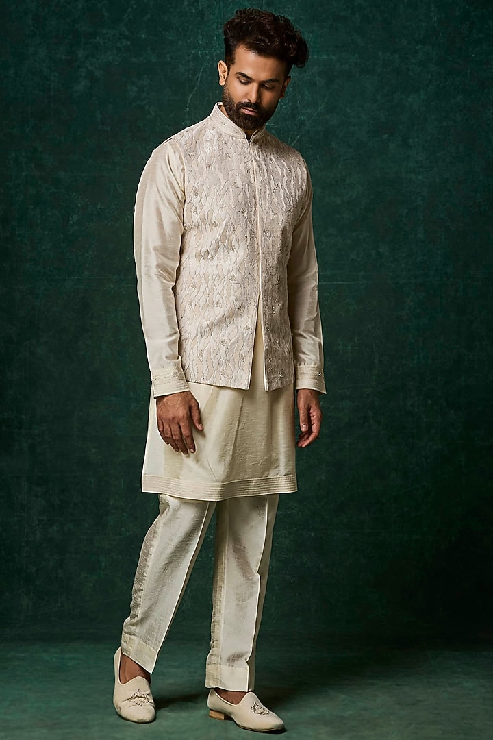Pearl-Colored Silk Pearl Embroidered Bundi Jacket Set by Vanshik at Pernia's Pop Up Shop