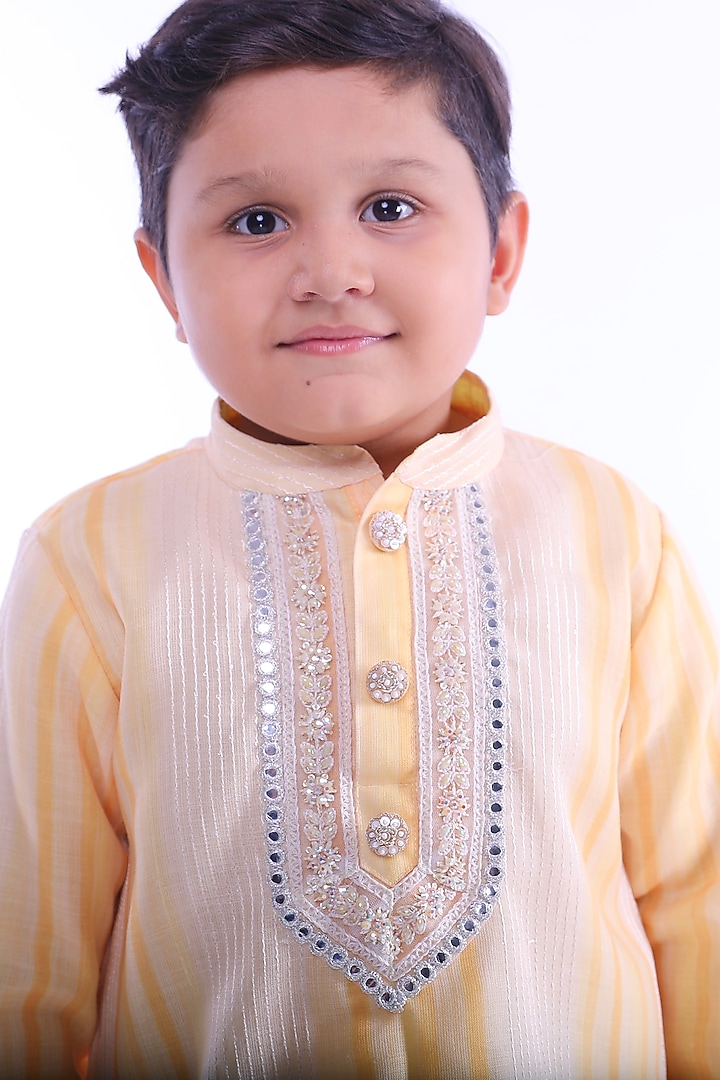 Yellow Cotton Kurta Set For Boys by Rani kidswear at Pernia's Pop Up Shop