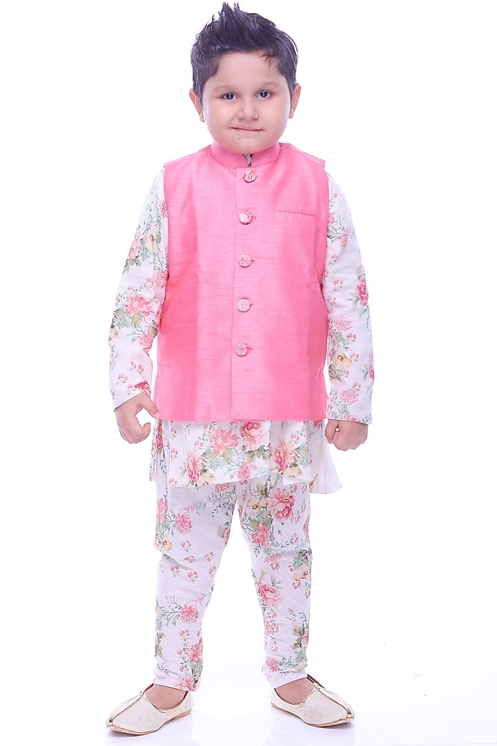 Cream Kurta Set With Pink Bundi Jacket For Boys by Rani kidswear