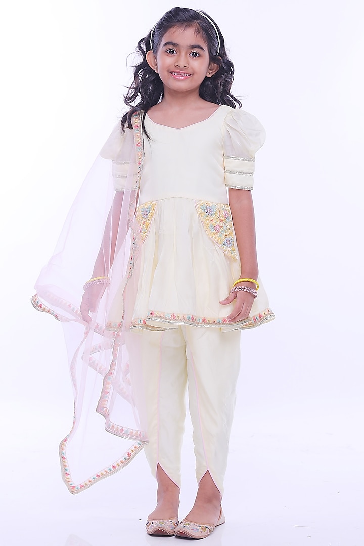 Marshmallow Yellow Embroidered Kurta Set For Girls by Rani kidswear at Pernia's Pop Up Shop