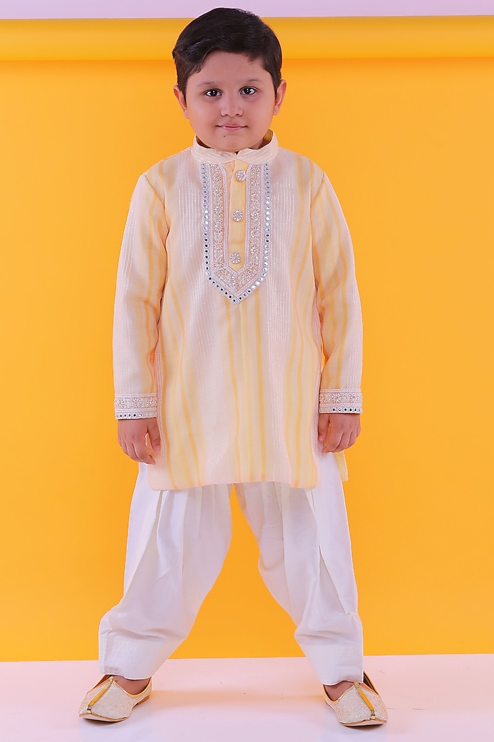 Yellow Cotton Kurta Set For Boys by Rani kidswear at Pernia's Pop Up Shop