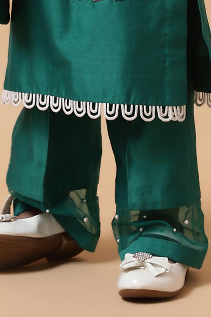 Green Chanderi Silk Motif Hand Embroidered Kurta Set For Girls by House of Tushaom - Kids at Pernia's Pop Up Shop
