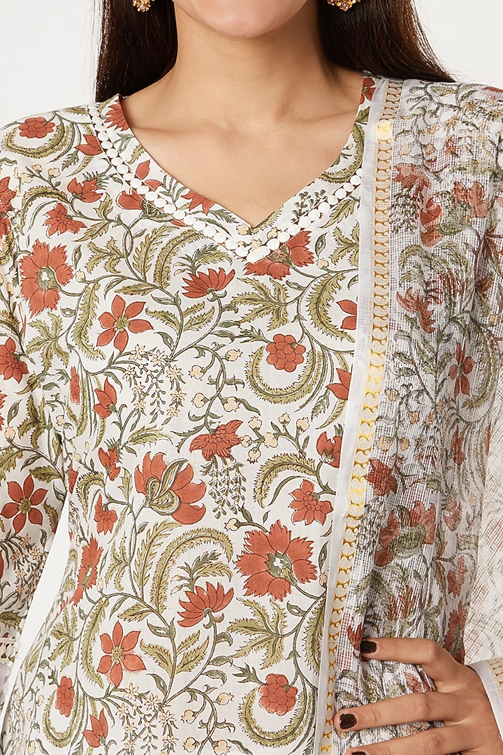 White & Red Floral Printed Straight Kurta Set by Inara Jaipur at Pernia's Pop Up Shop