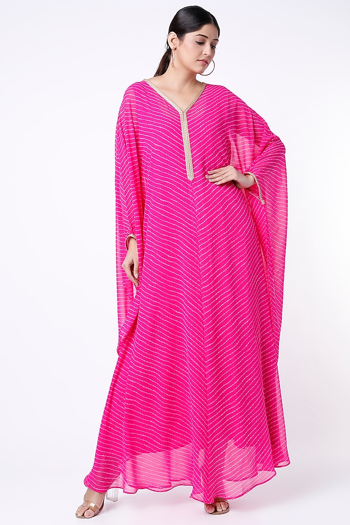 Pink Georgette Leheriya Kaftan With Inner by Inara Jaipur at Pernia's Pop Up Shop