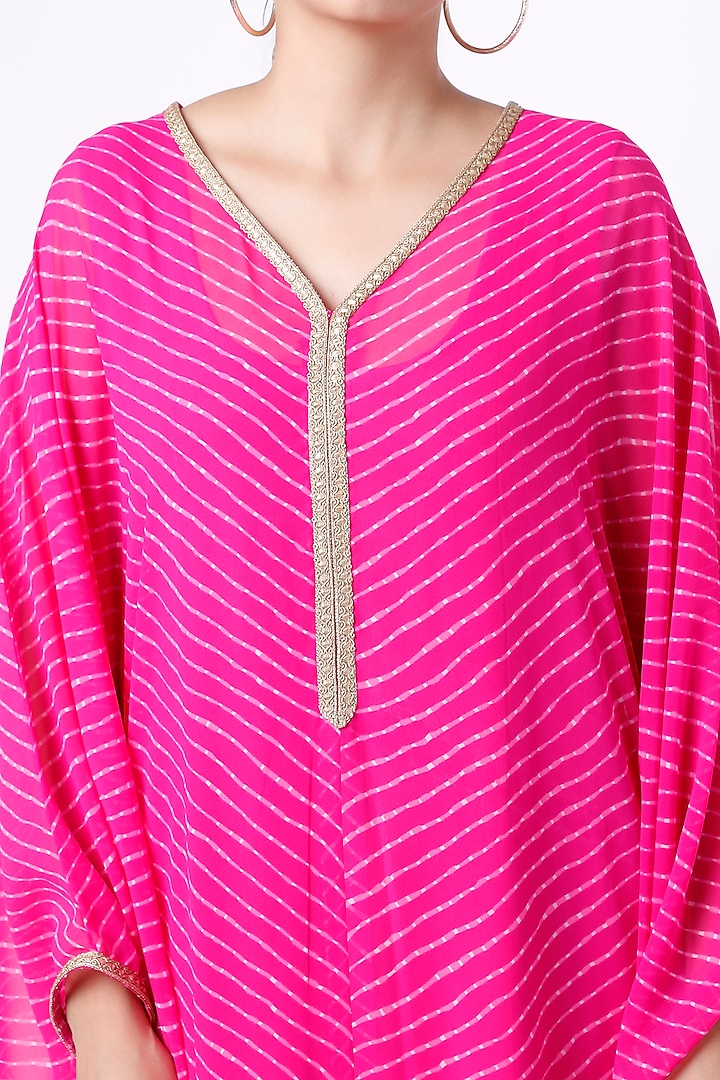 Pink Georgette Leheriya Kaftan With Inner by Inara Jaipur at Pernia's Pop Up Shop