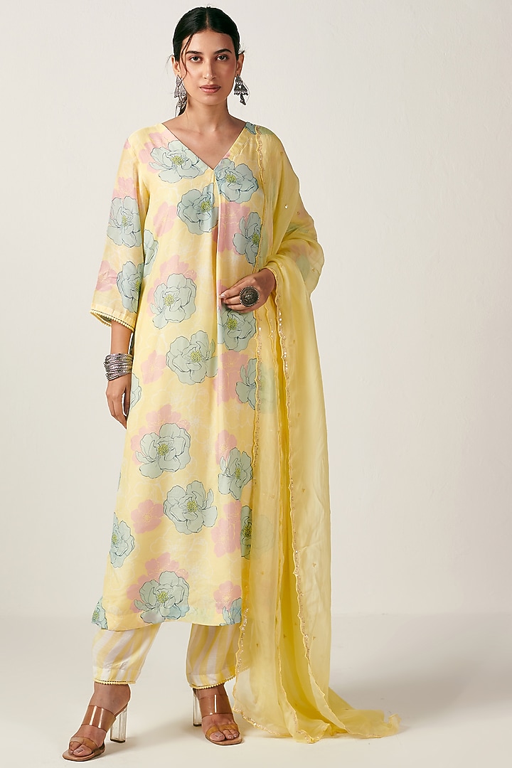 Light Yellow Cotton Silk Floral Printed Kurta Set by Blooming Threads at Pernia's Pop Up Shop