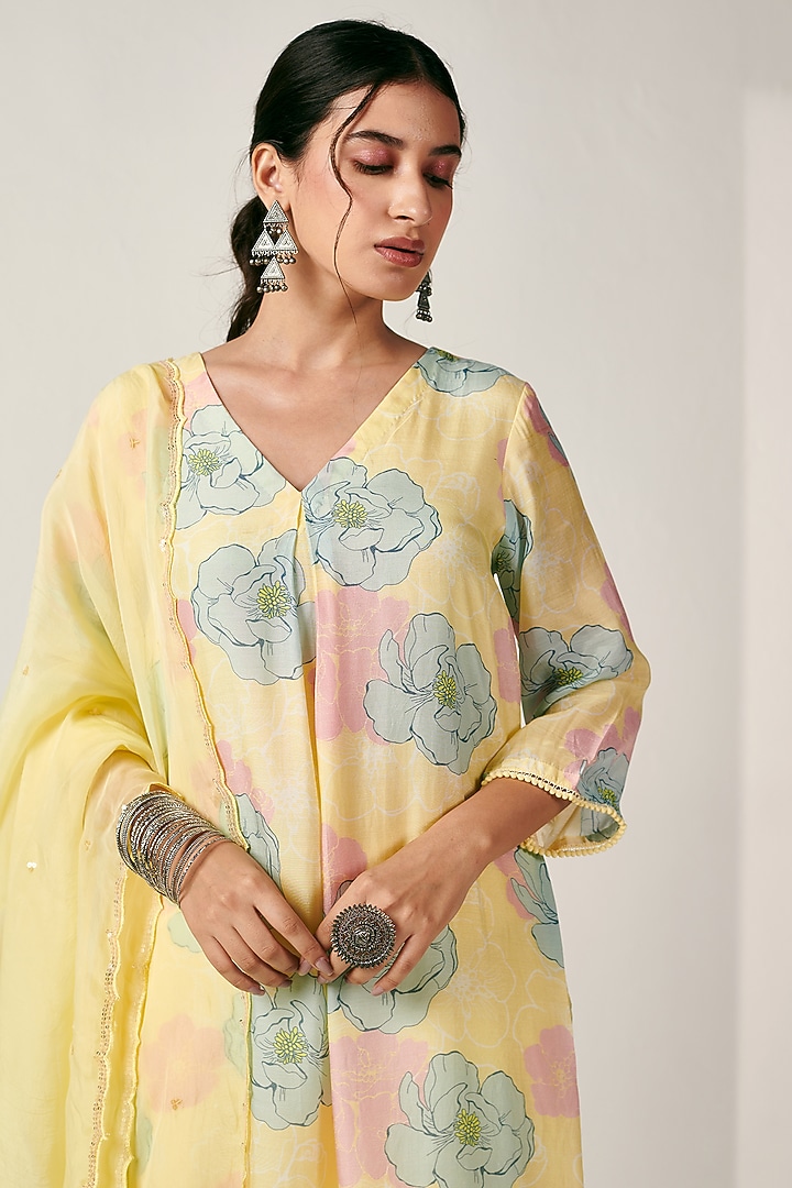 Light Yellow Cotton Silk Floral Printed Kurta Set by Blooming Threads at Pernia's Pop Up Shop