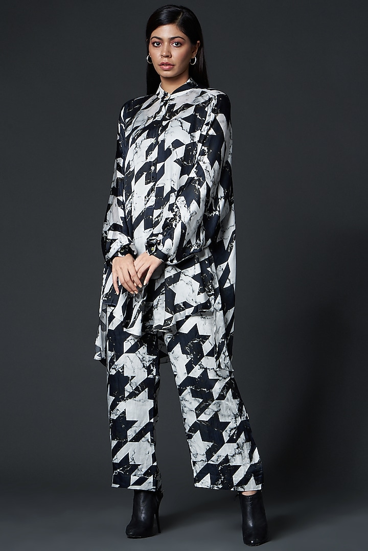 Black & White Pant Set With Print by Inca