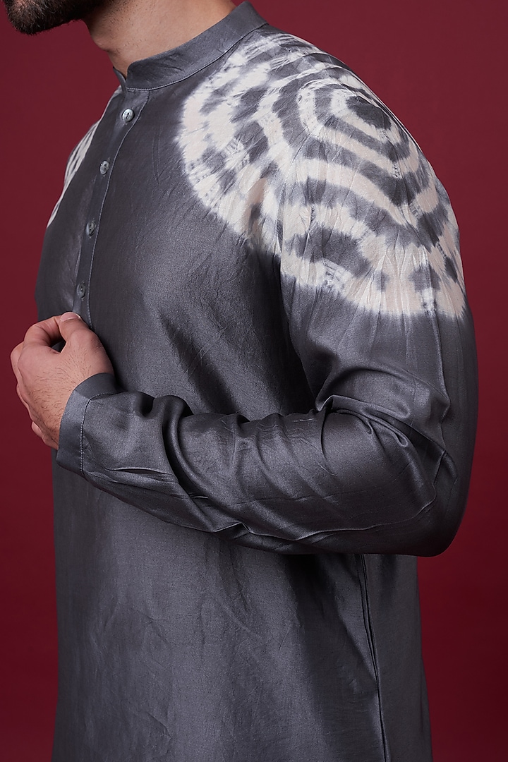 Grey Silk Chanderi Kurta by Inca men at Pernia's Pop Up Shop