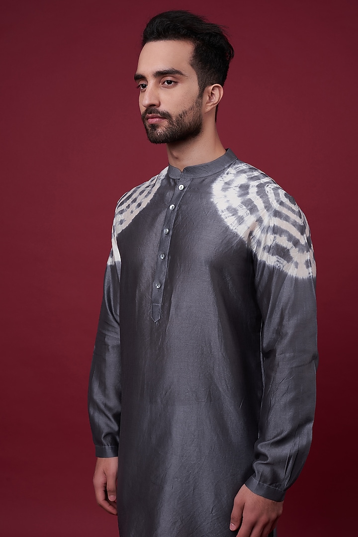 Grey Silk Chanderi Kurta by Inca men at Pernia's Pop Up Shop