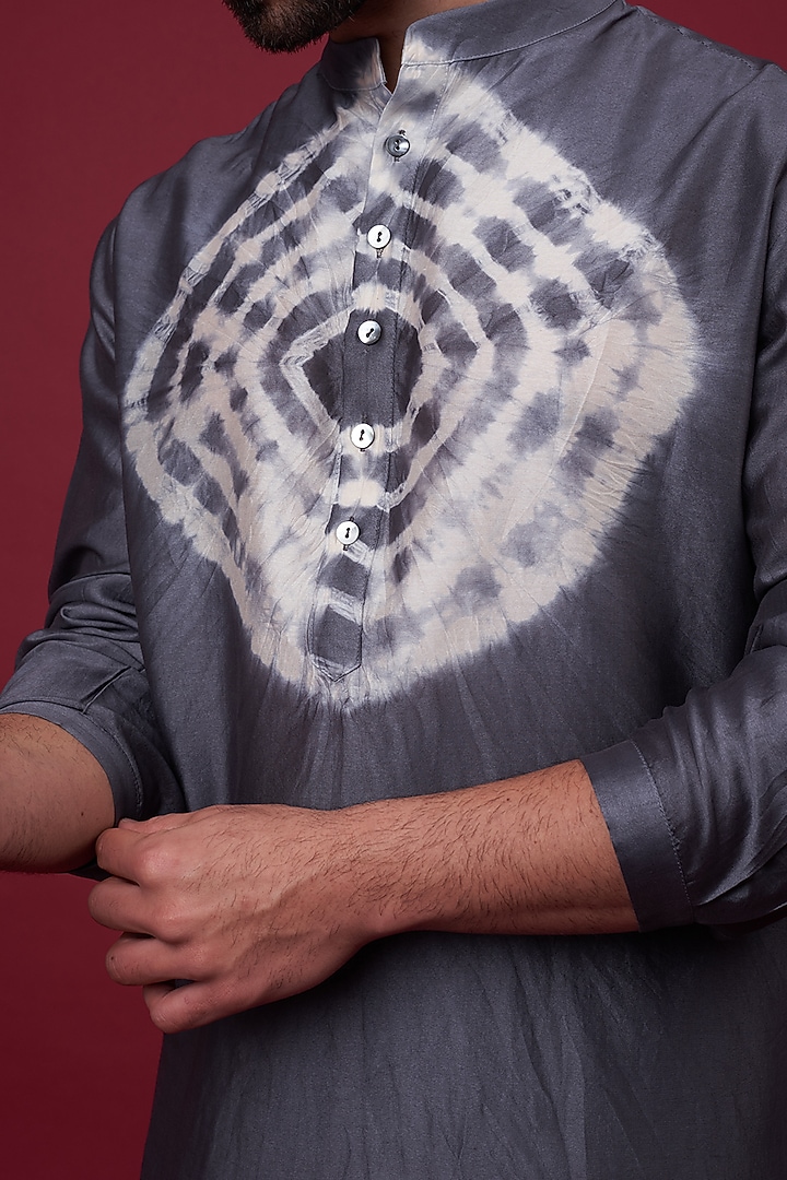 Grey Silk Chanderi Kurta by Inca men at Pernia's Pop Up Shop