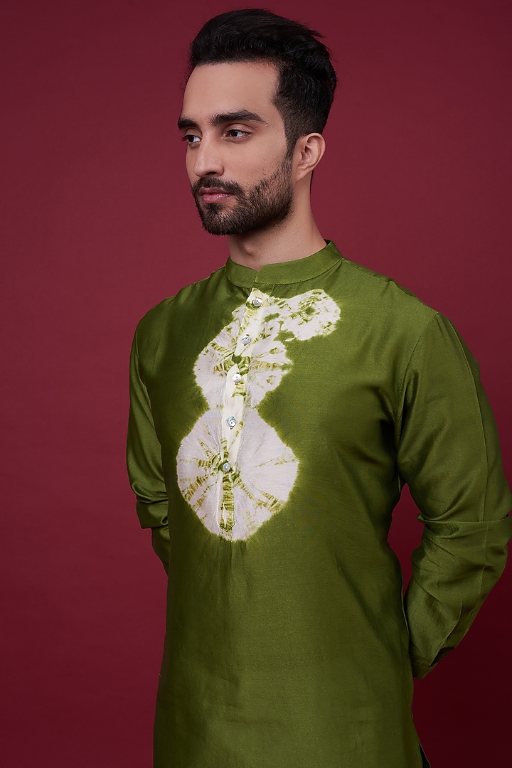 Green Silk Chanderi Kurta by Inca men at Pernia's Pop Up Shop