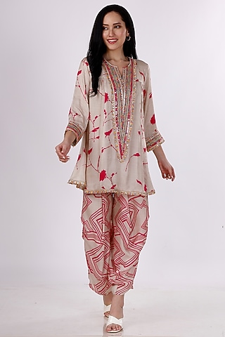 Cream & Pink Gajji Silk Floral Cowl Pant Set by Inddivogue