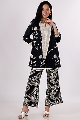 Black & Cream Gajji Silk Floral Pant Set by Inddivogue