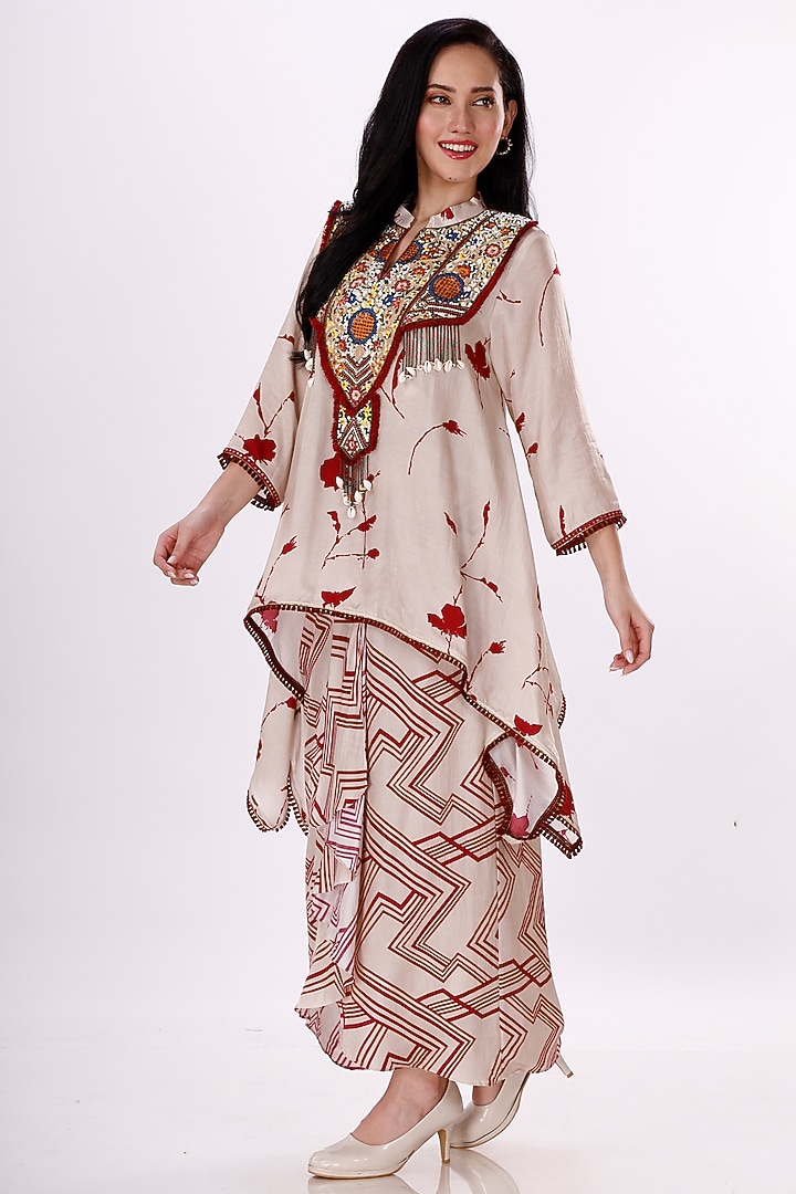 Cream & Maroon Gajji Silk Draped Skirt Set by Inddivogue at Pernia's Pop Up Shop