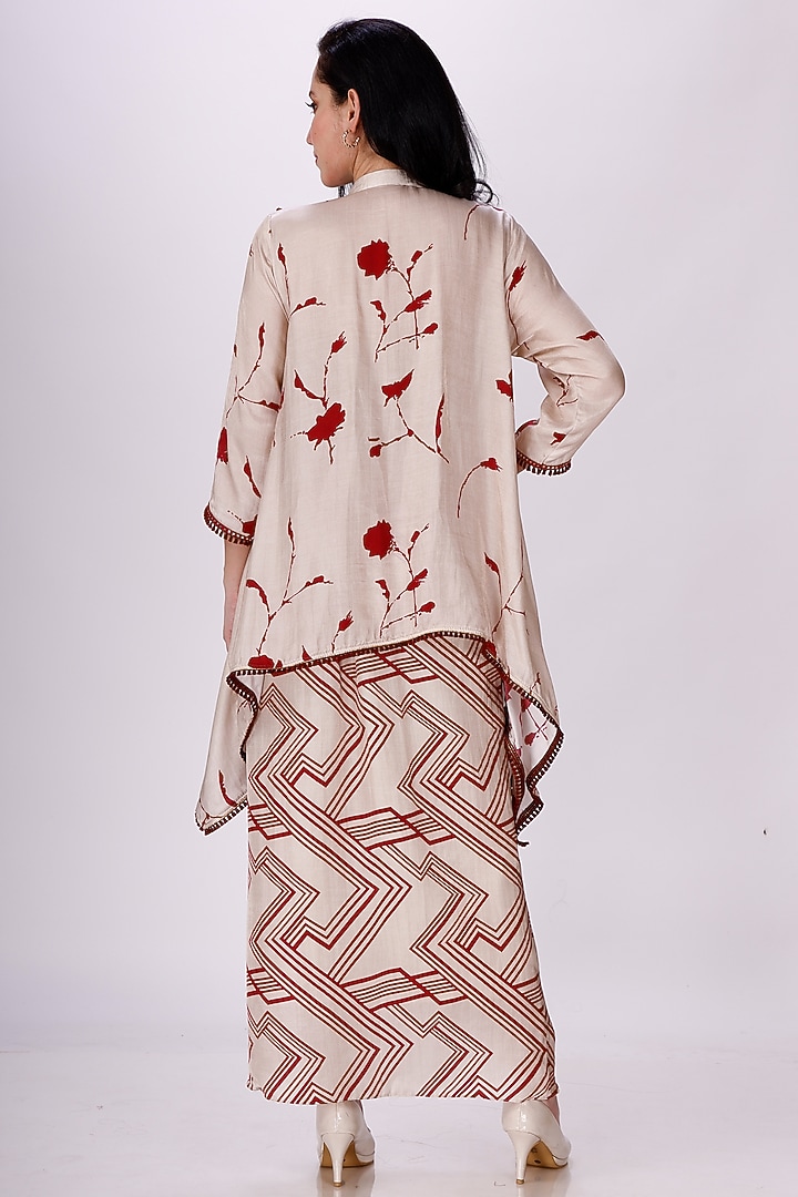 Cream & Maroon Gajji Silk Draped Skirt Set by Inddivogue at Pernia's Pop Up Shop