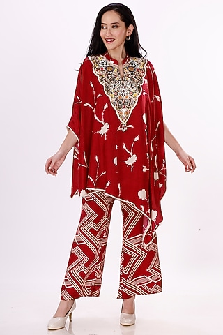 Maroon & Cream Gajji Silk Handwork Cape Set by Inddivogue