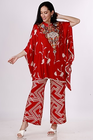 Red & Cream Gajji Silk Handwork Cape Set by Inddivogue