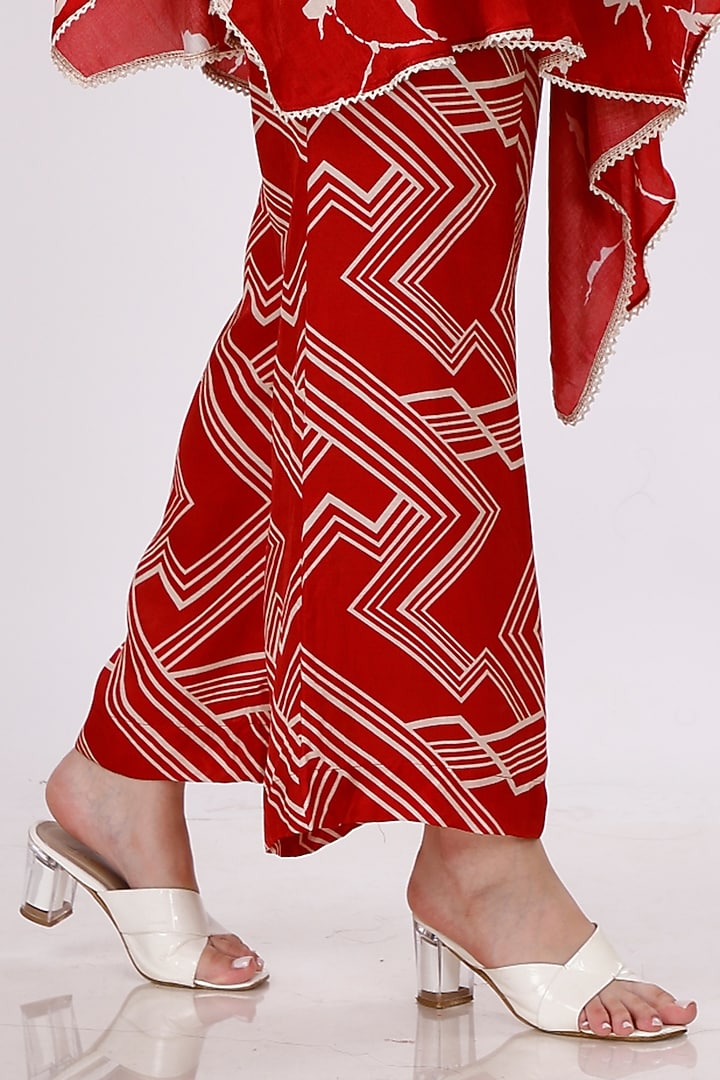 Red & Cream Gajji Silk Handwork Cape Set by Inddivogue at Pernia's Pop Up Shop