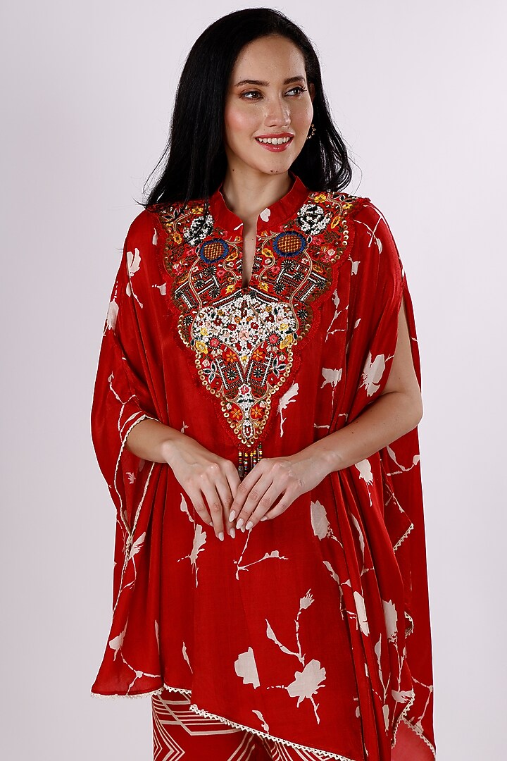 Red & Cream Gajji Silk Handwork Cape Set by Inddivogue at Pernia's Pop Up Shop