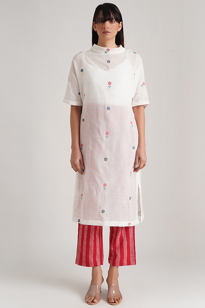 Ivory Handwoven Jamdani Tunic Set by Indigo Dreams at Pernia's Pop Up Shop