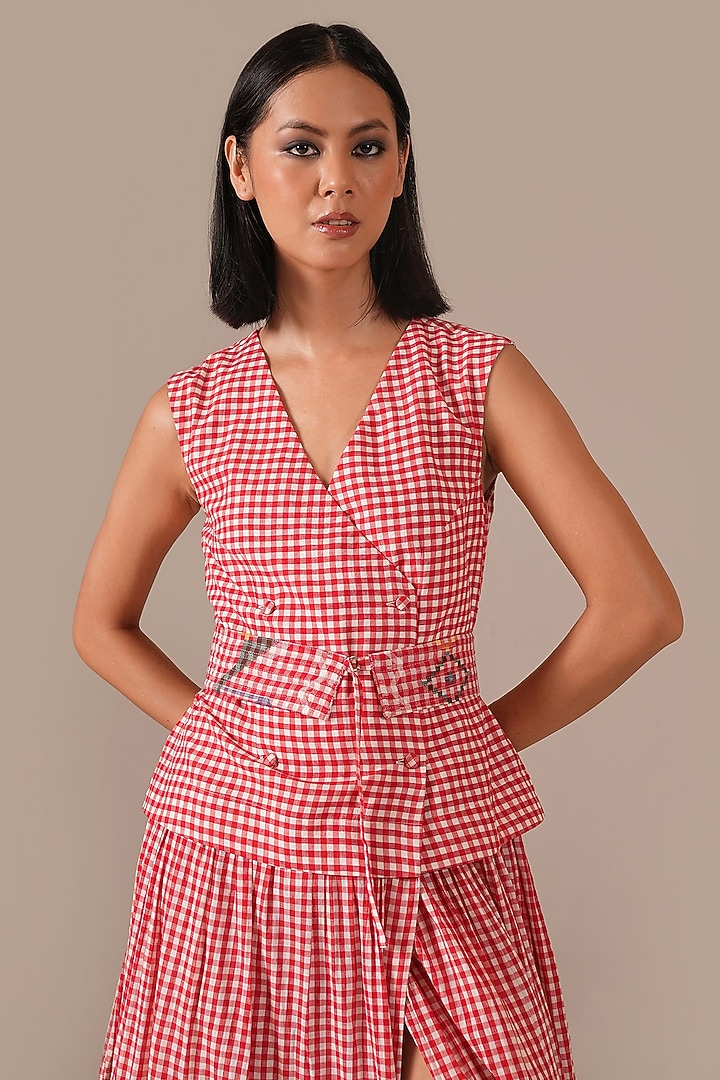 Red Handwoven Jamdani Wrap Vacation Dress With Belt by Indigo Dreams at Pernia's Pop Up Shop