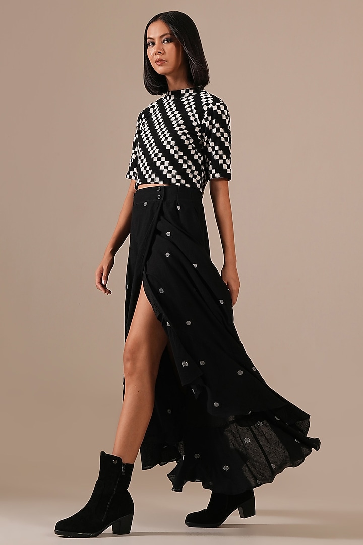 Black Handwoven Jamdani & Cotton Ruffled Layered Skirt Set by Indigo Dreams at Pernia's Pop Up Shop