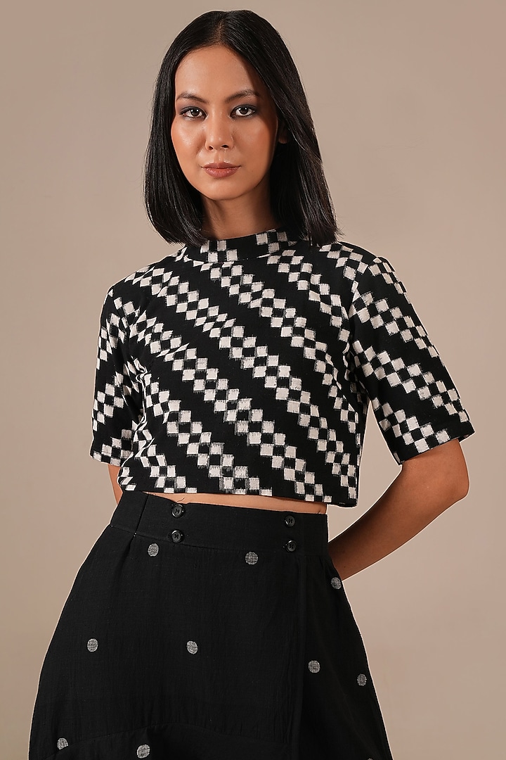 Black Handwoven Jamdani & Cotton Ruffled Layered Skirt Set by Indigo Dreams at Pernia's Pop Up Shop
