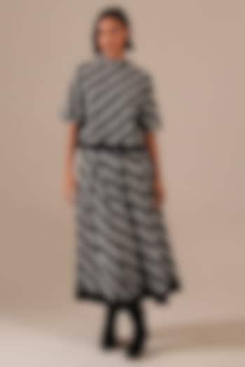 Black Handwoven Jamdani & Cotton Gathered Skirt Set by Indigo Dreams at Pernia's Pop Up Shop