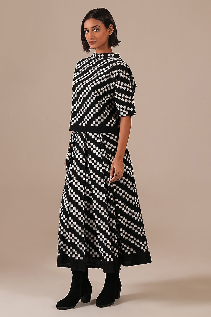 Black Handwoven Jamdani & Cotton Gathered Skirt Set by Indigo Dreams at Pernia's Pop Up Shop