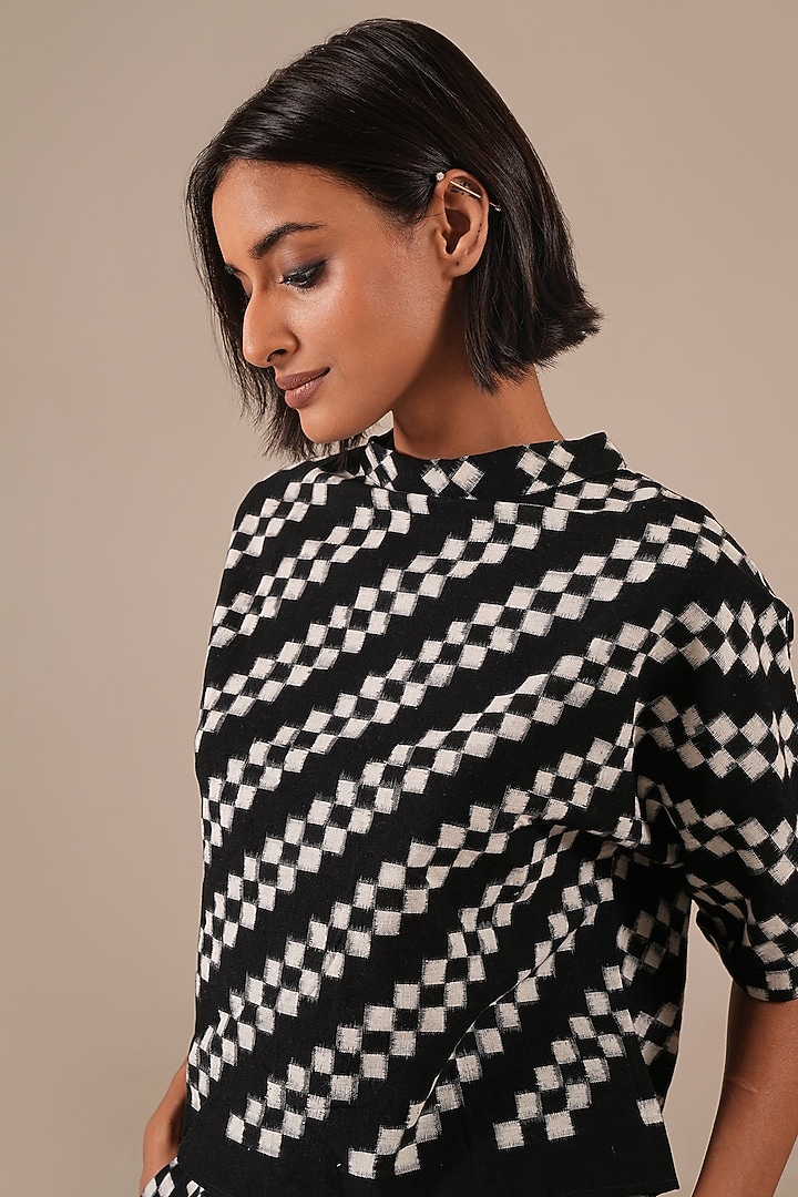 Black Handwoven Jamdani & Cotton Gathered Skirt Set by Indigo Dreams at Pernia's Pop Up Shop