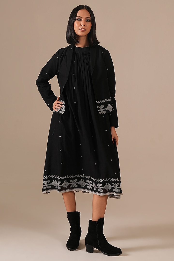 Black Handwoven Jamdani & Cotton Gathered Vacation Dress With Jacket by Indigo Dreams at Pernia's Pop Up Shop